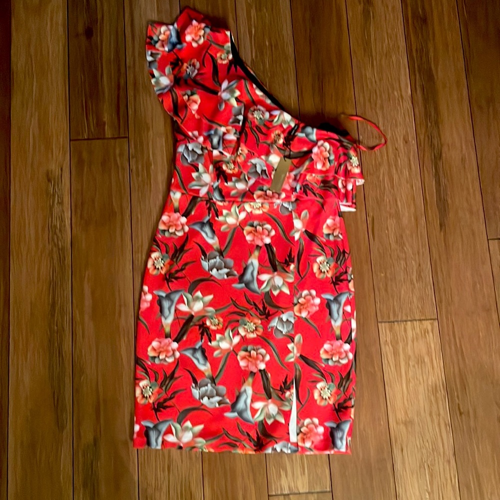 Alexia admor half-shoulder floral dress medium